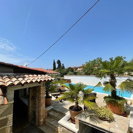Holiday Home Bukovac プーラ エクステリア 写真