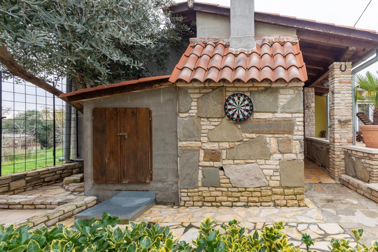 Holiday Home Bukovac プーラ エクステリア 写真