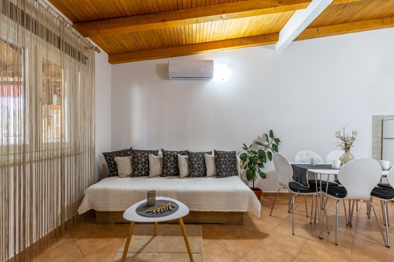 Holiday Home Bukovac プーラ エクステリア 写真