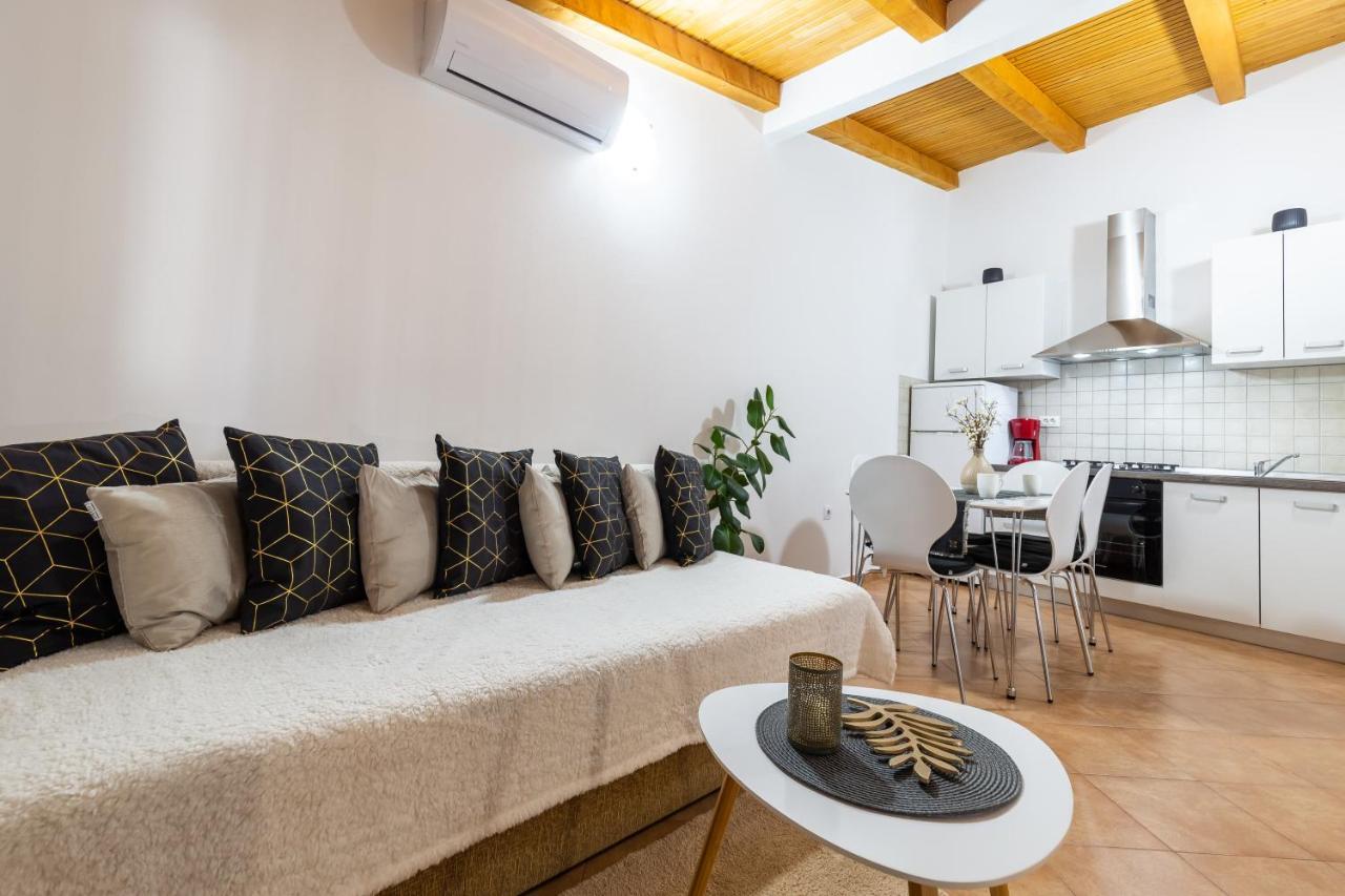 Holiday Home Bukovac プーラ エクステリア 写真